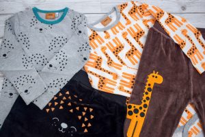 giraffes & hedgehogs - me&i review - product flatlay