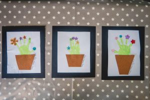 Handmade Mothers Day - handprint plants