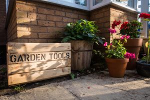 3 ways with an apple crate - planter