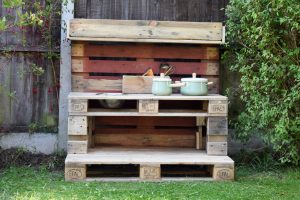 How To Make a Mud Kitchen - the completed kitchen