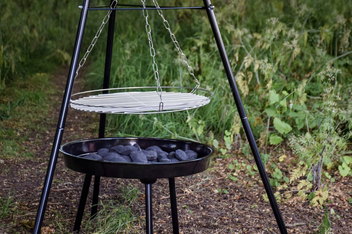 LANDMANN Charcoal Tripod BBQ for dad's who like to BBQ
