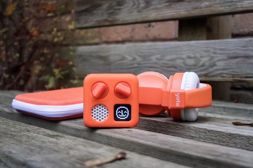 The Yoto Mini plus accessories