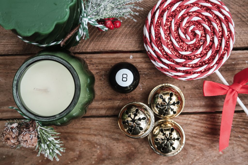 Stocking filler gift guide - Worlds smallest magic 8 ball